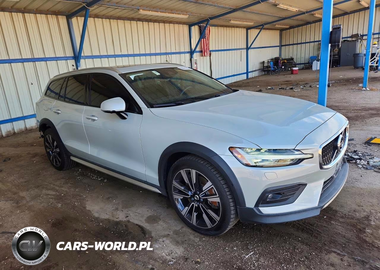 2020 Volvo V60 Cross Country T5 Momentum VIN:YV4102WK7L1030195 - 4