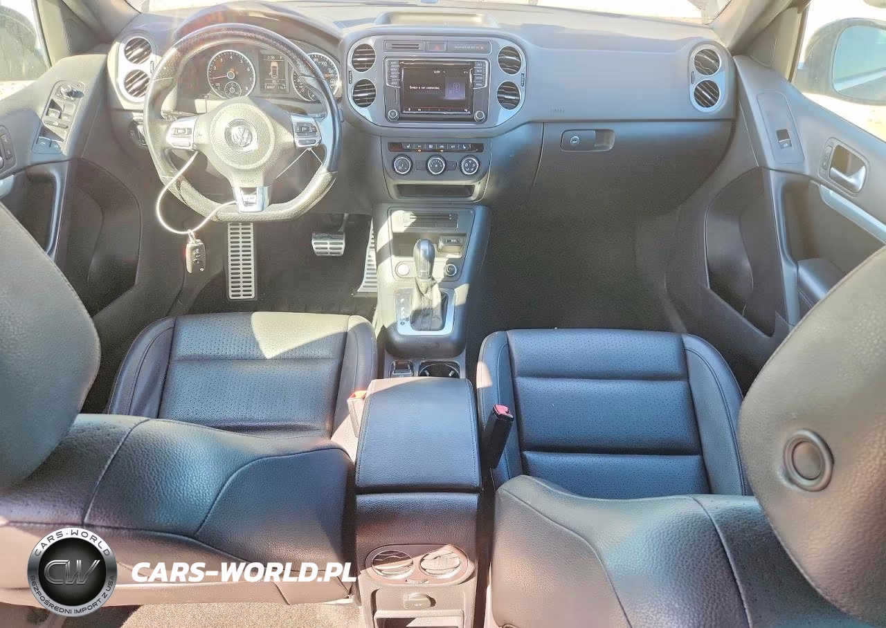 2016 Volkswagen Tiguan S VIN:WVGBV7AX1GW607462 - 8