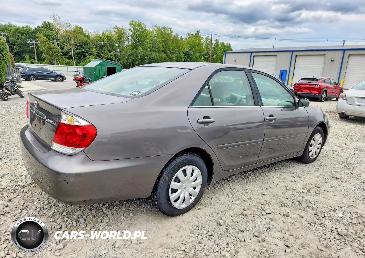 2006 Toyota Camry Le VIN:4T1BE32K06U666895 - 3