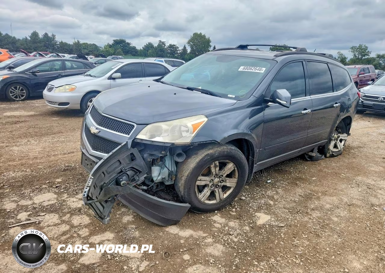 2011 Chevrolet Traverse Lt VIN:1GNKRGED2BJ379851 - 1