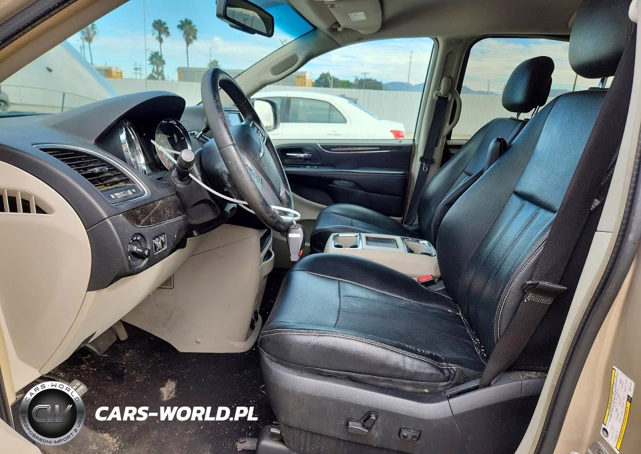 2013 Chrysler Town & Country Touring VIN:2C4RC1BG5DR741707 - 7