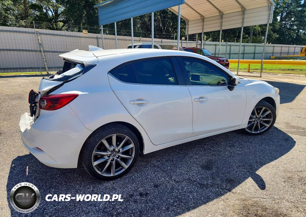 2018 Mazda 3 Grand Touring VIN:3MZBN1M33JM169509 - 3