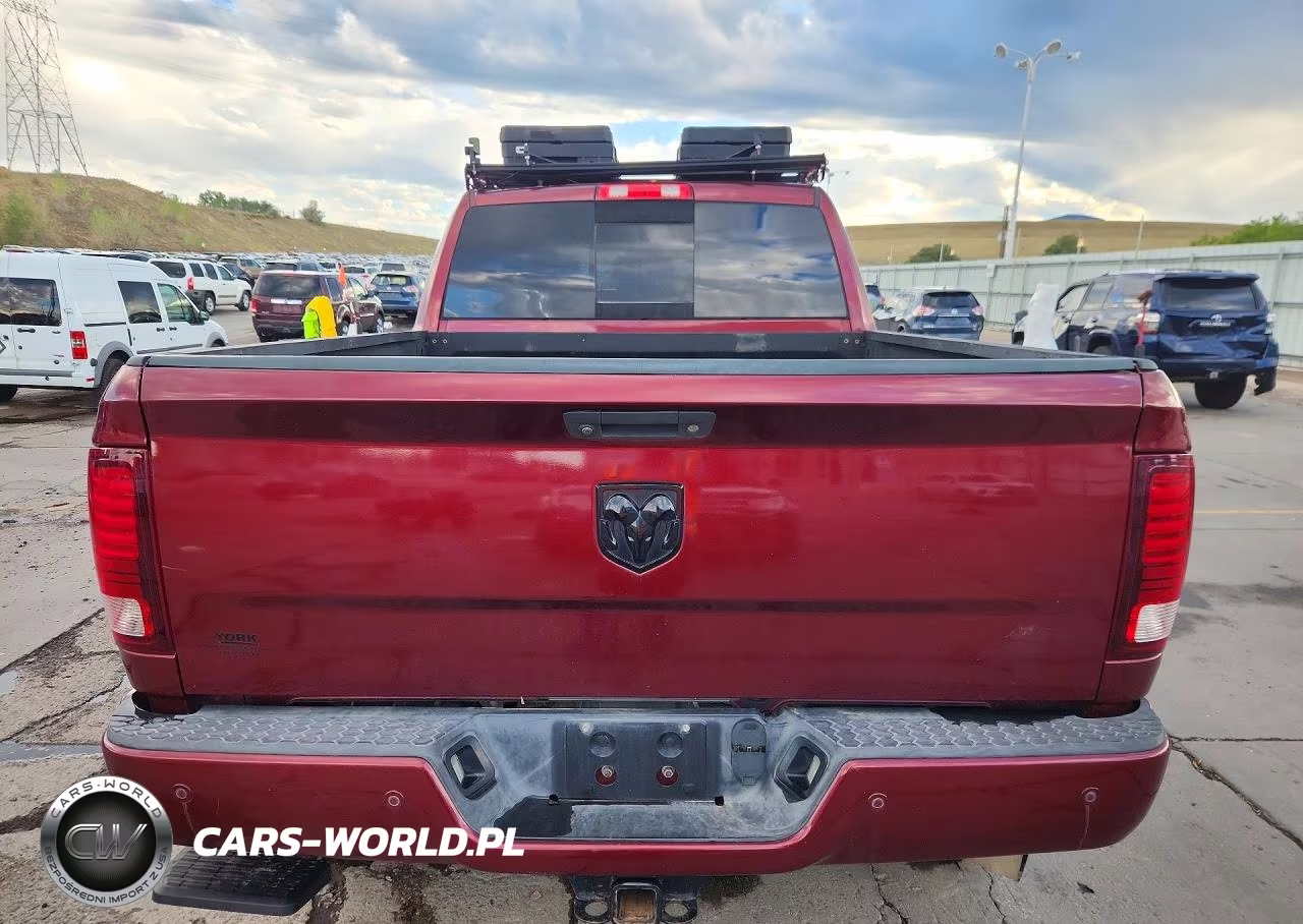 2016 Ram 2500 Laramie VIN:3C6UR5NL8GG379981 - 6