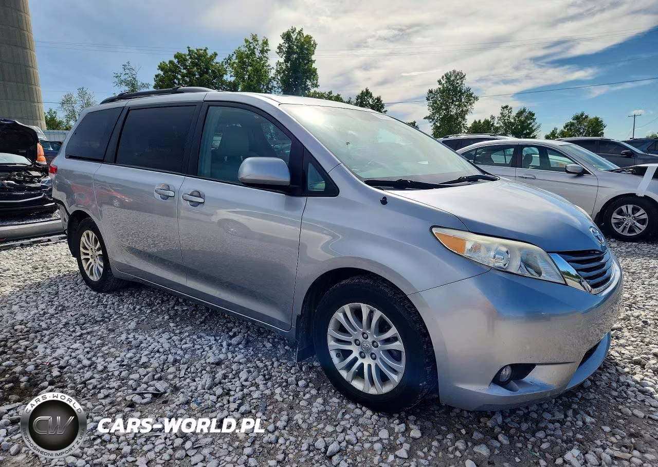 2011 Toyota Sienna Xle 8-Passenger VIN:5TDYK3DC5BS165898 - 4