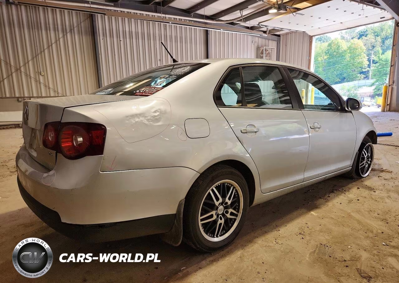 2010 Volkswagen Jetta Se VIN:3VWRX7AJ9AM165589 - 3