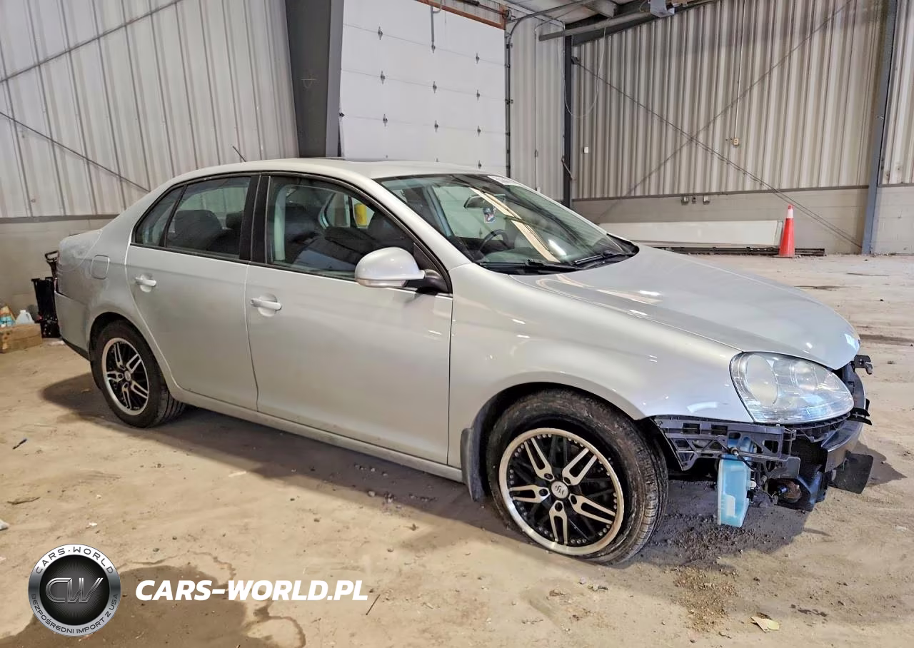 2010 Volkswagen Jetta Se VIN:3VWRX7AJ9AM165589 - 4