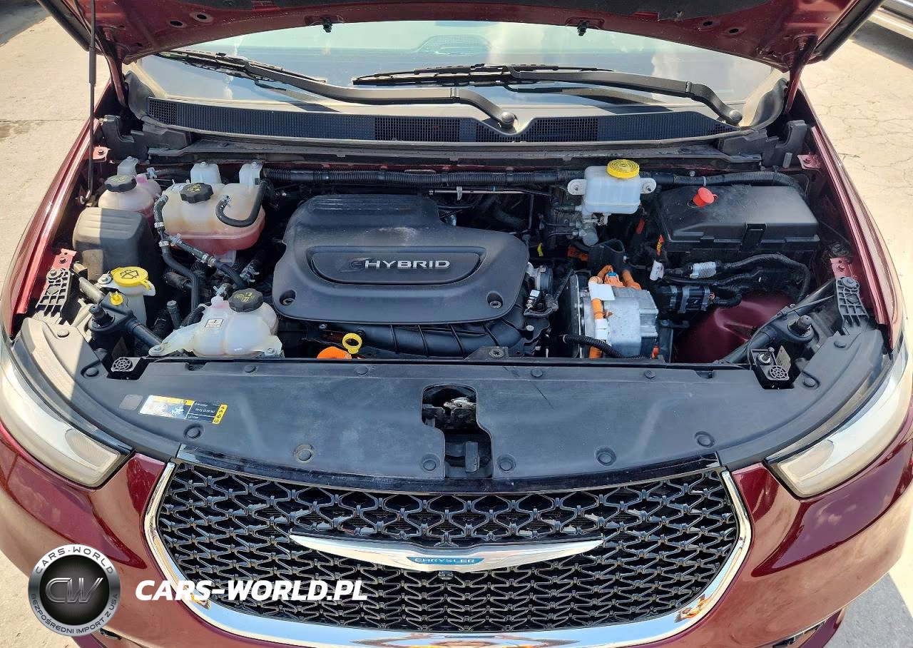 2021 Chrysler Pacifica Hybrid Touring L VIN:2C4RC1L73MR599680 - 12
