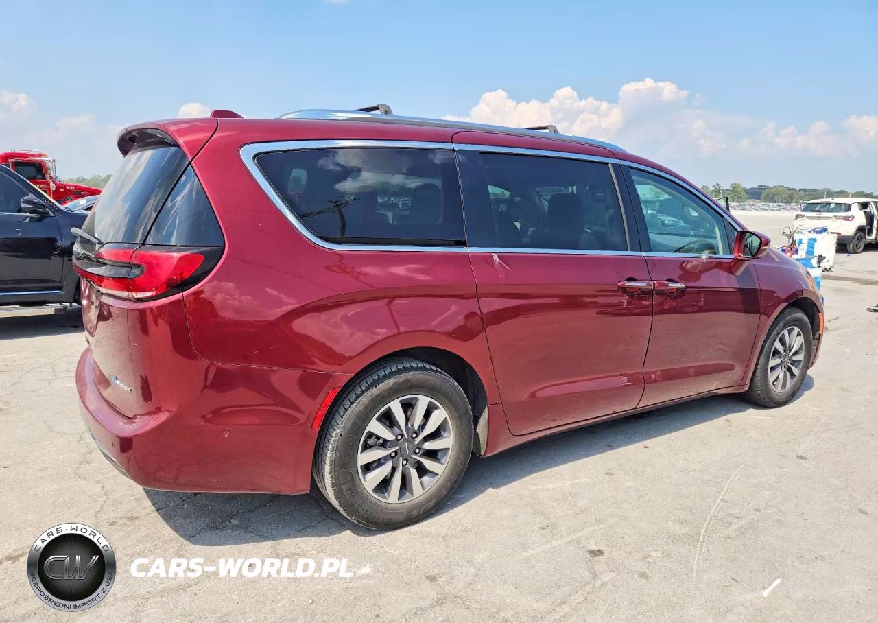2021 Chrysler Pacifica Hybrid Touring L VIN:2C4RC1L73MR599680 - 3
