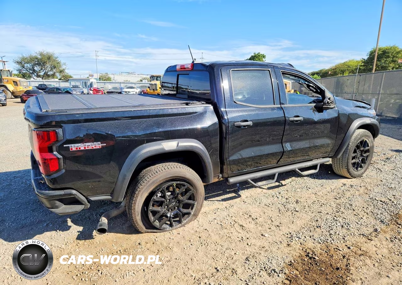 2024 Chevrolet Colorado Trail Boss VIN:1GCPTEEK4R1129816 - 3