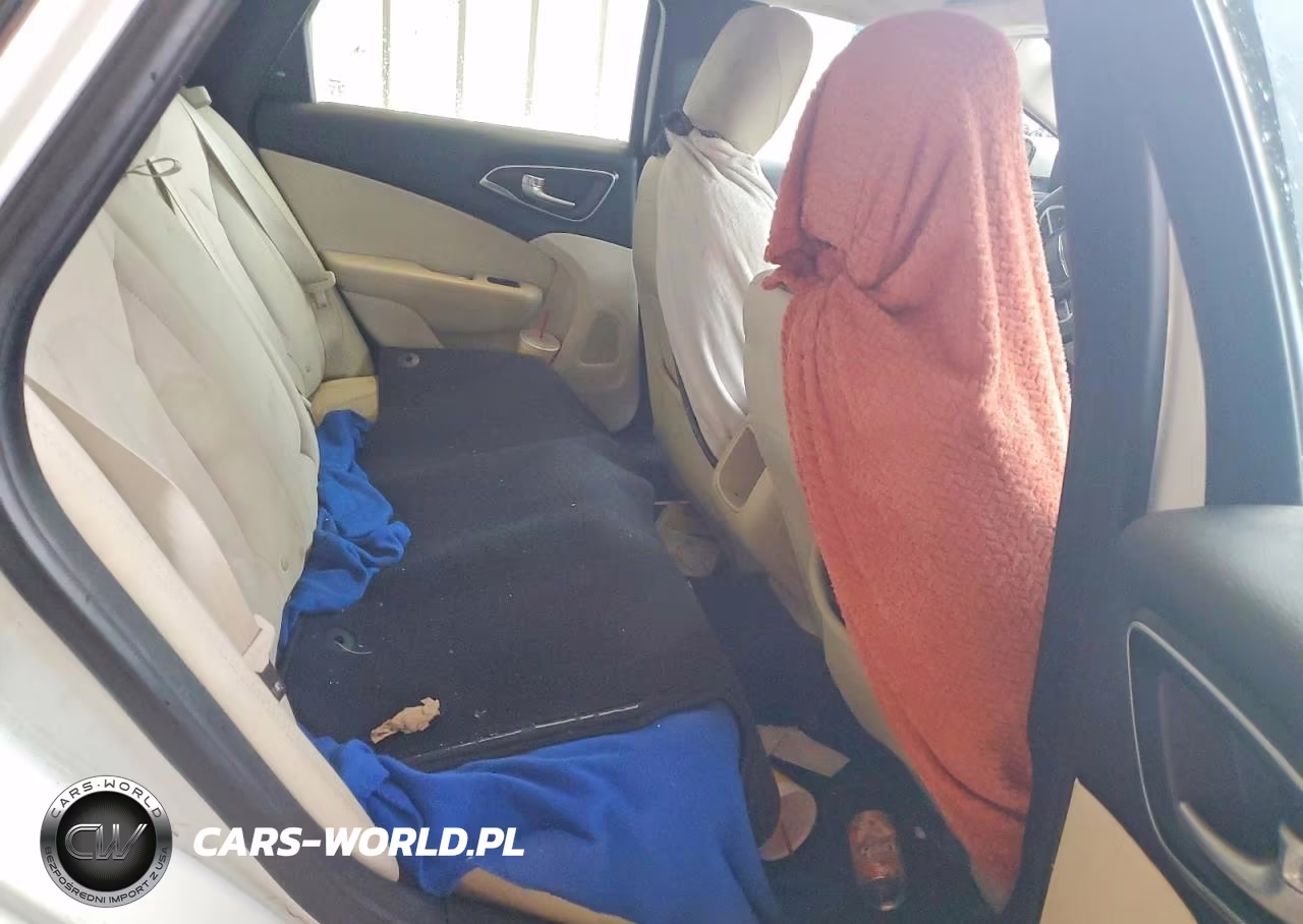 2016 Chrysler 200 Limited VIN:1C3CCCAB3GN116543 - 10