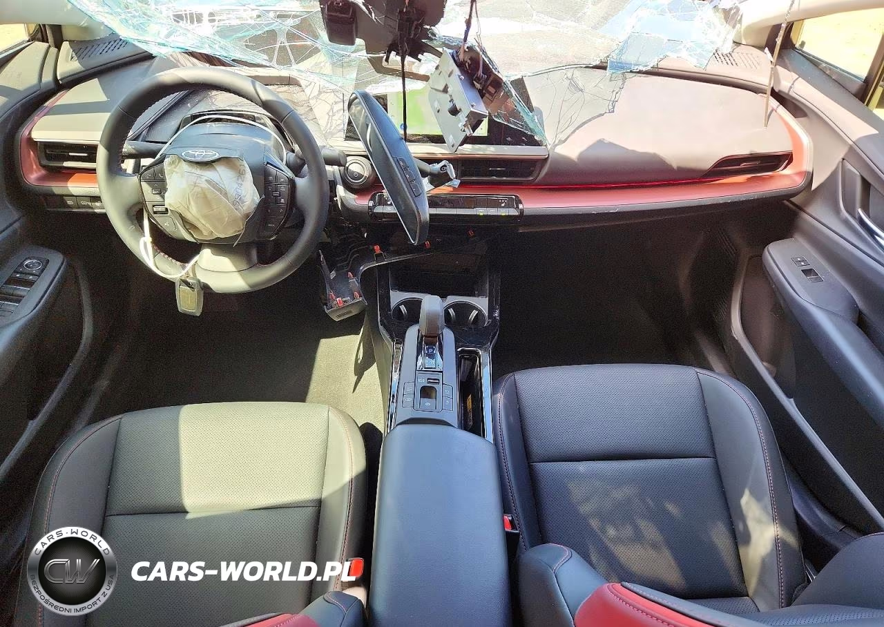 2026 Toyota Prius Plug-In Hybrid Xse VIN:JTDACACU1T3075681 - 8