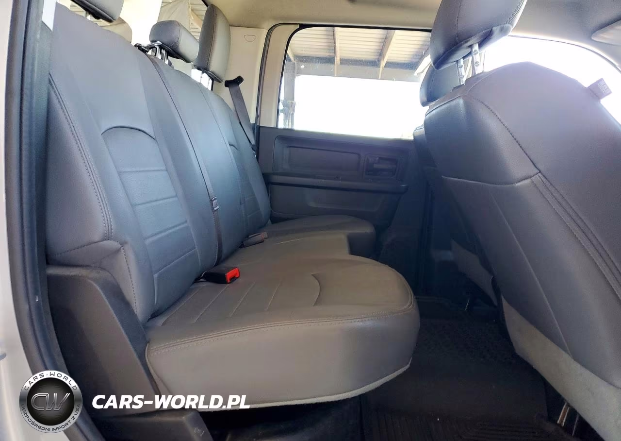 2019 Ram 1500 Classic Tradesman VIN:1C6RR6KM3KS729155 - 10