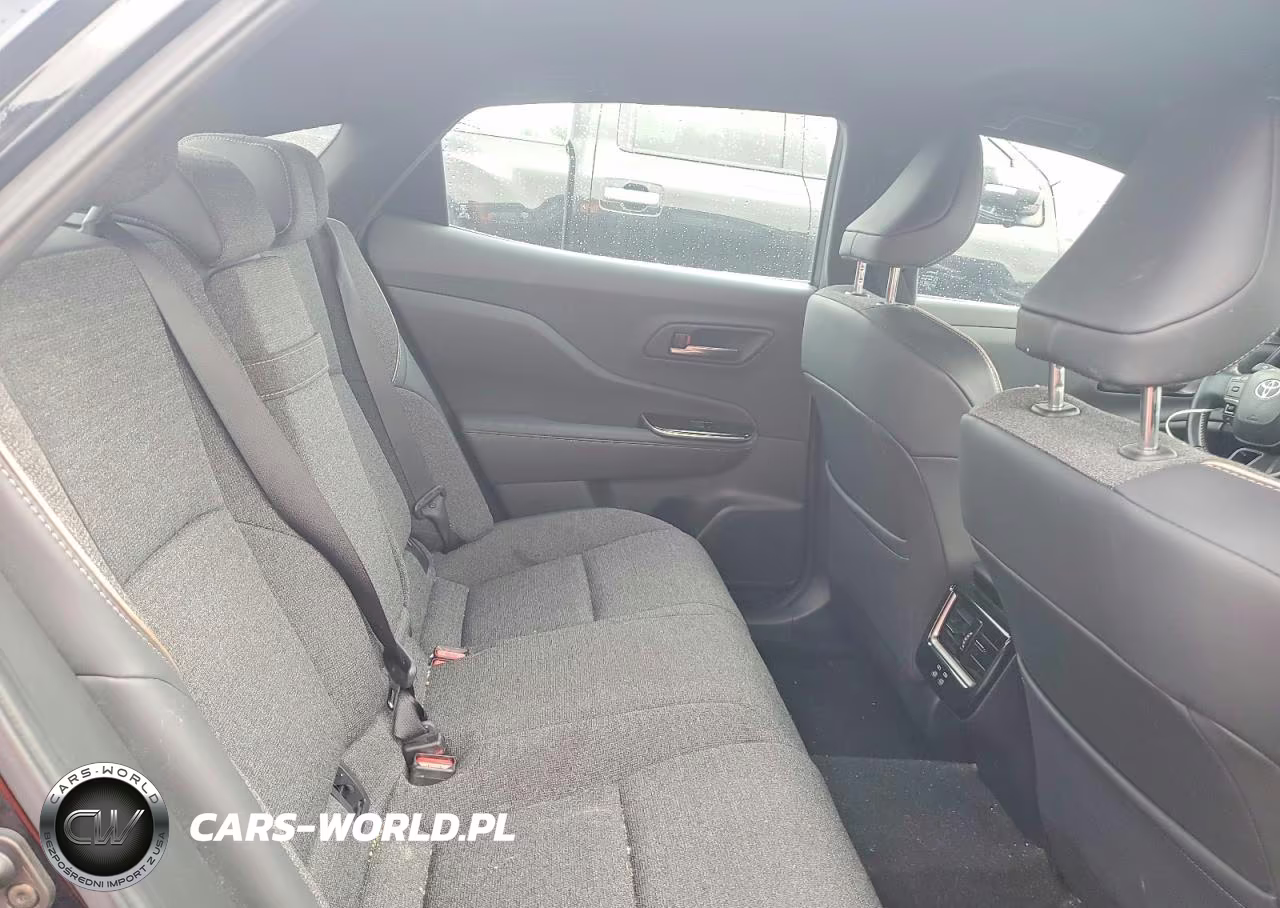 2024 Toyota Crown Xle VIN:JTDAAAAF4R3020001 - 10