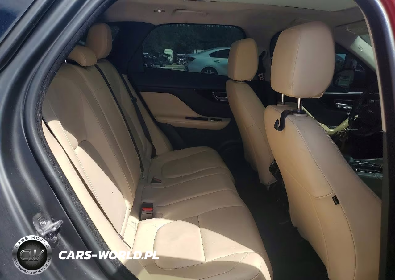 2020 Jaguar F-Pace Premium VIN:SADCJ2FX0LA627701 - 10