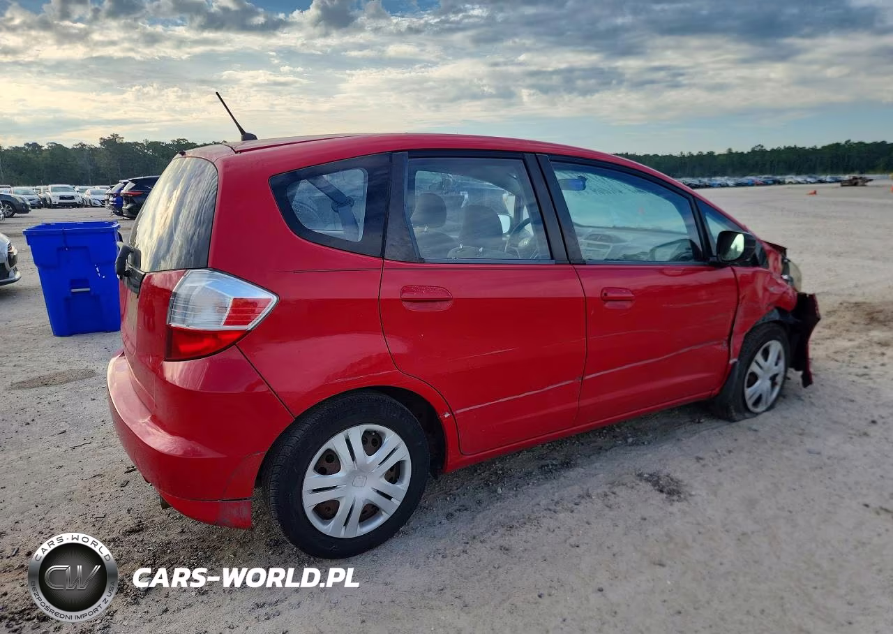2010 Honda Fit VIN:JHMGE8G29AC040209 - 3