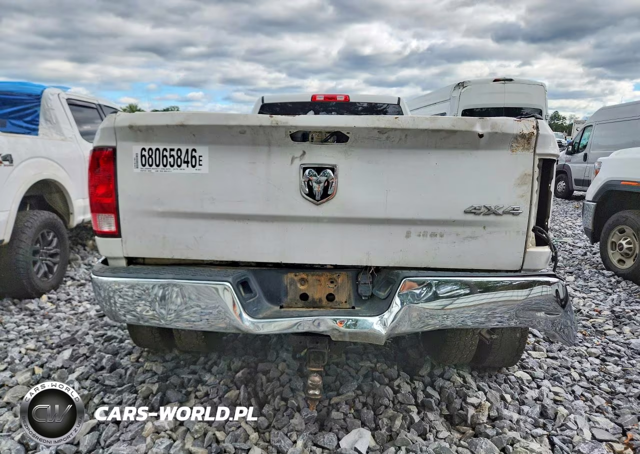 2018 Ram 3500 St VIN:3C63RRGL9JG353171 - 6