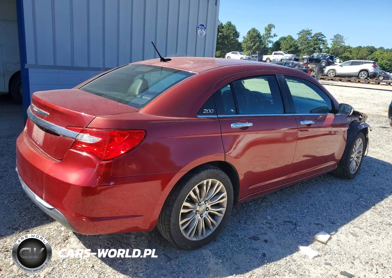 2013 Chrysler 200 Limited VIN:1C3CCBCG8DN650250 - 3