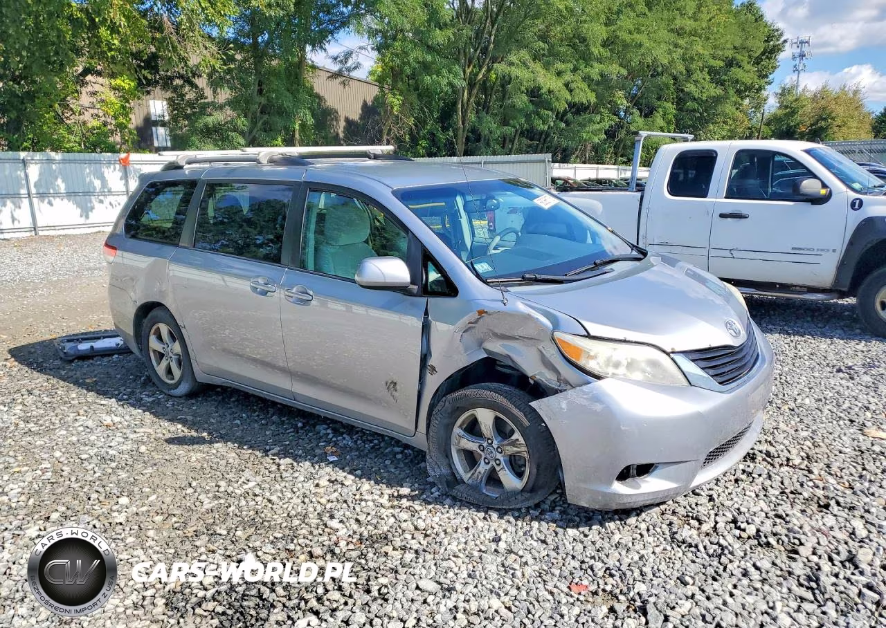 2012 Toyota Sienna Le VIN:5TDKK3DC3CS233722 - 4