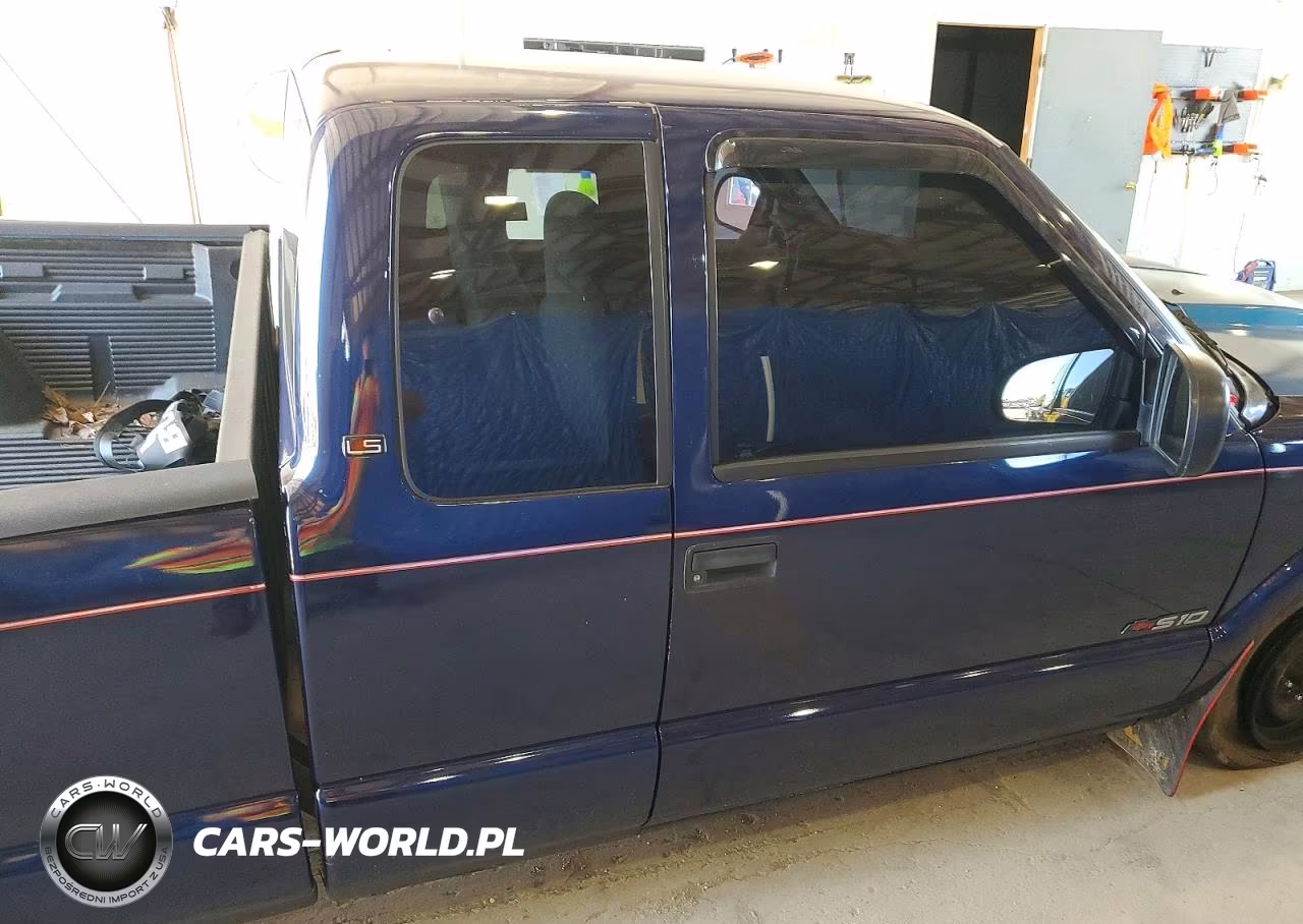1999 Chevrolet S Truck S10 VIN:1GCCS1945X8203318 - 10