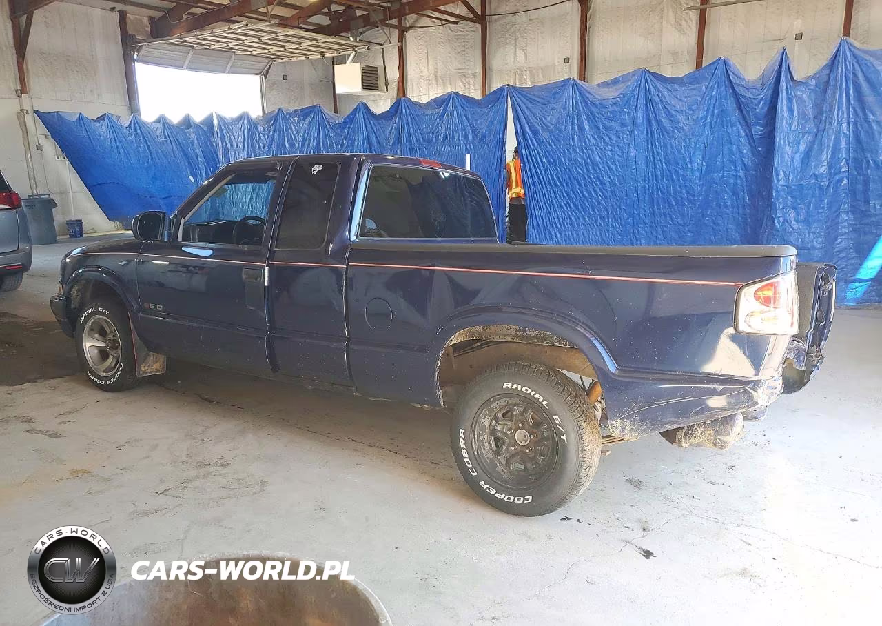 1999 Chevrolet S Truck S10 VIN:1GCCS1945X8203318 - 2
