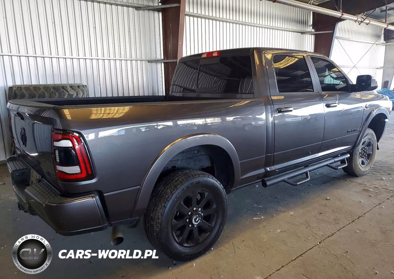 2021 Ram 2500 Laramie VIN:3C6UR5FL1MG555814 - 3