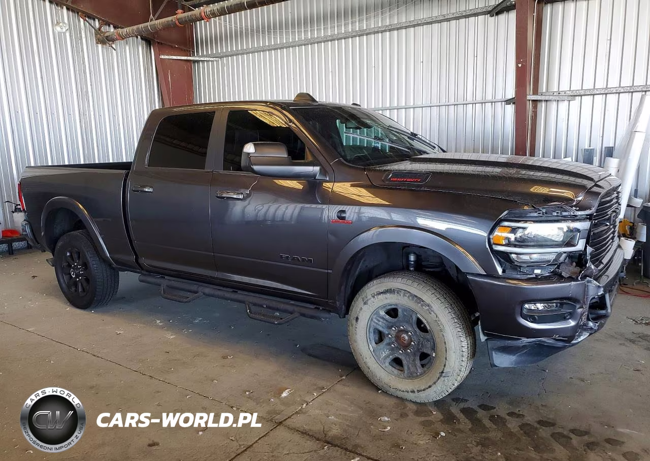 2021 Ram 2500 Laramie VIN:3C6UR5FL1MG555814 - 4