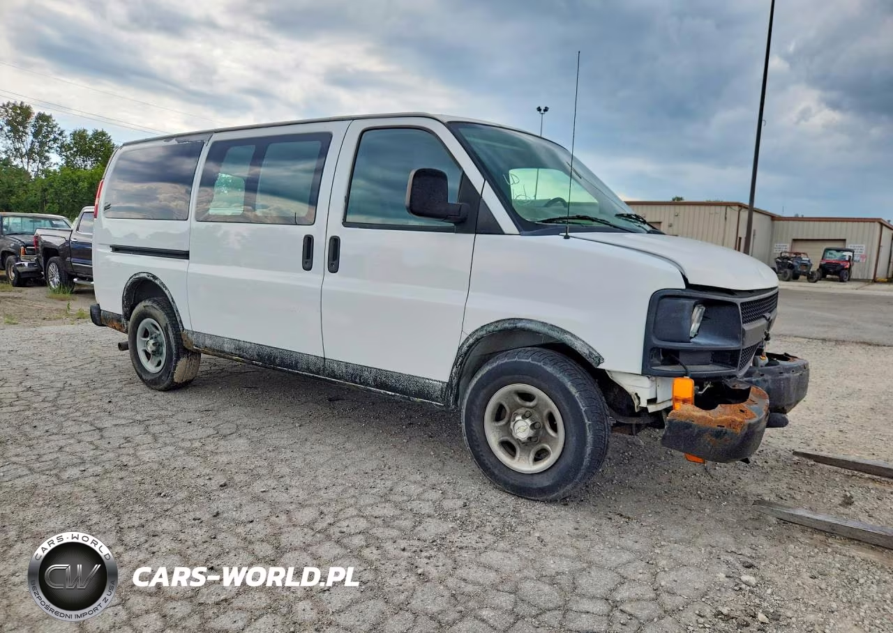 2007 Chevrolet Express Delivery Van VIN:1GCFG15X971226141 - 4