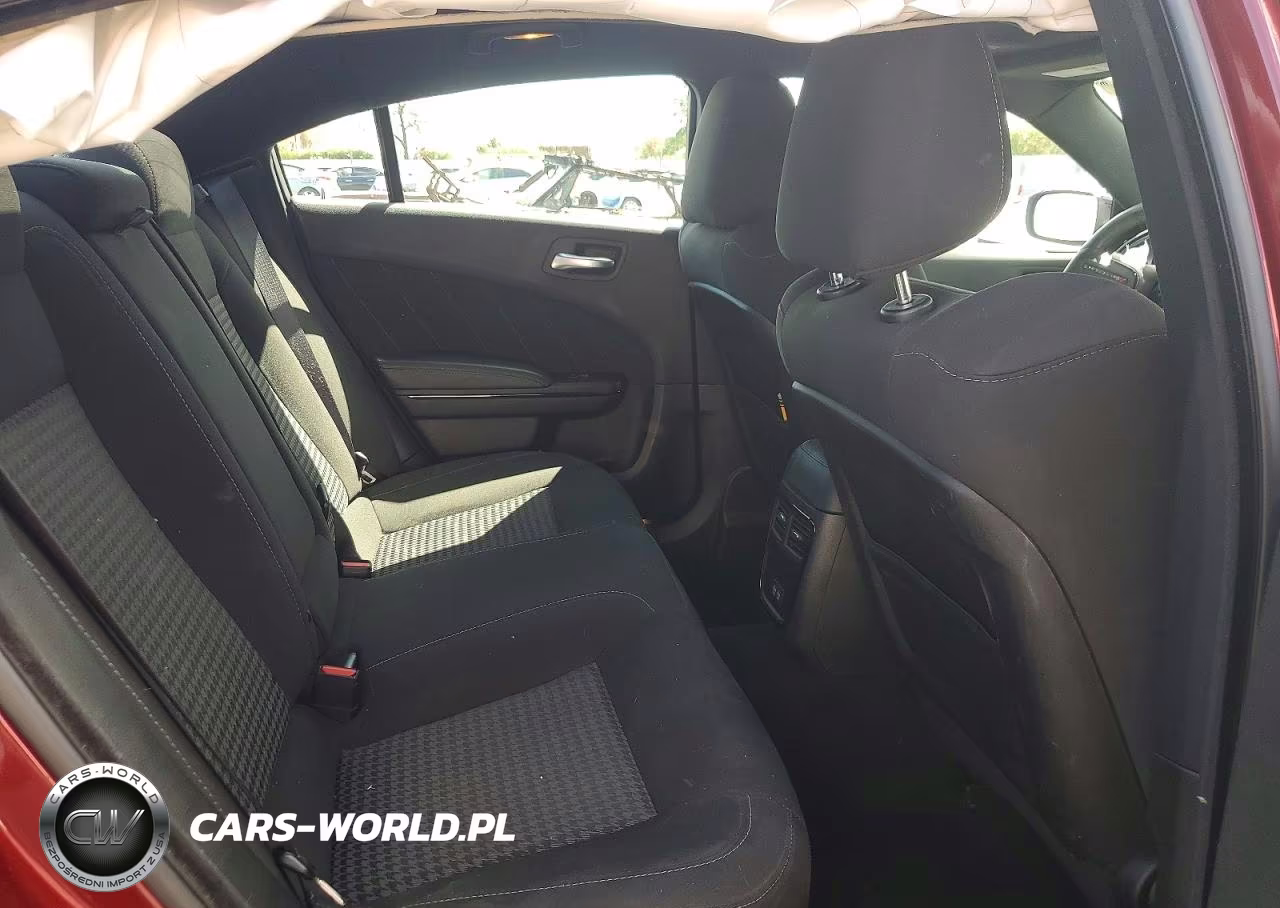 2023 Dodge Charger R-T VIN:2C3CDXCT2PH555378 - 10