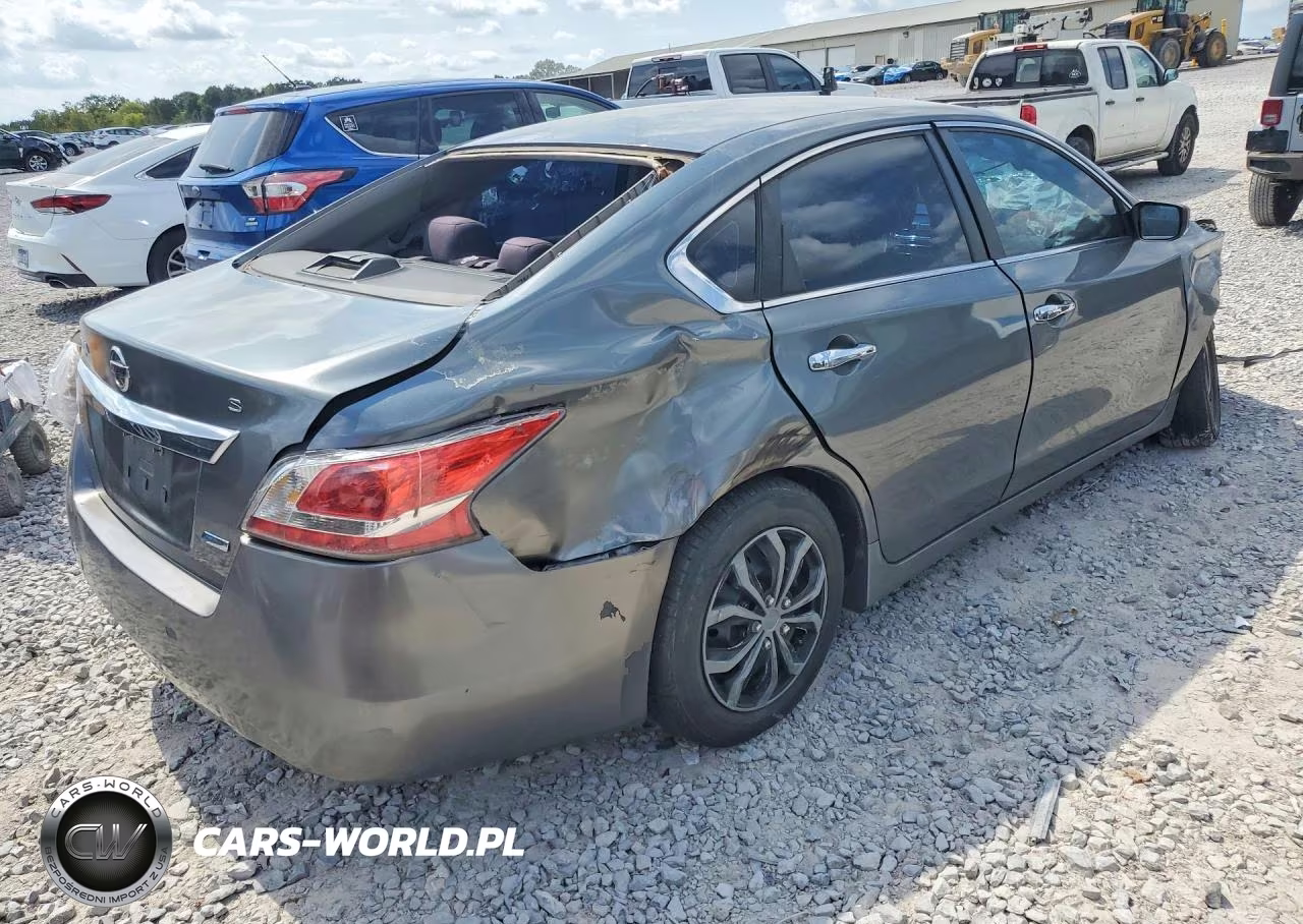2014 Nissan Altima 2.5 S VIN:1N4AL3AP3EN373624 - 3