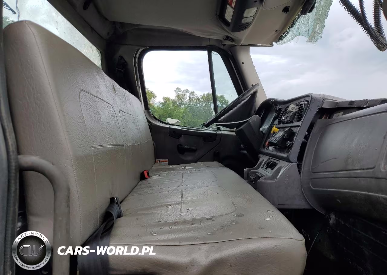 2017 Freightliner Business Class M2 Digger Derrick Truck VIN:1FVACXDT9HHJD1479 - 5