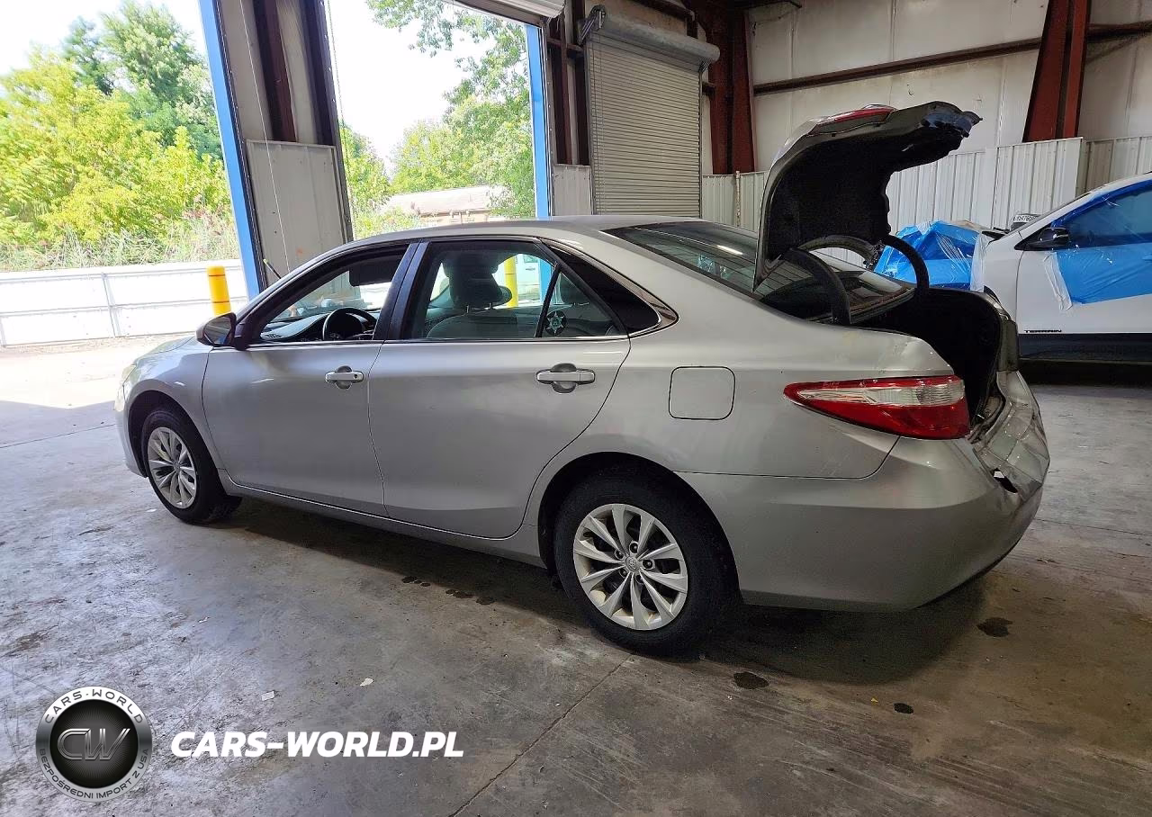 2017 Toyota Camry Le VIN:4T1BF1FK7HU780326 - 2