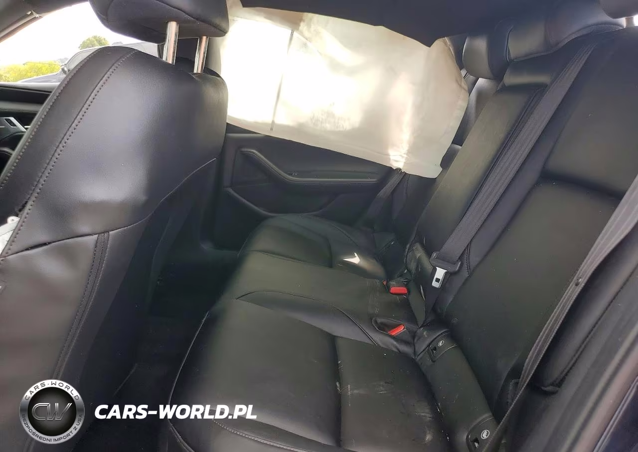 2020 Mazda 3 Preferred VIN:JM1BPAMM0L1160627 - 10