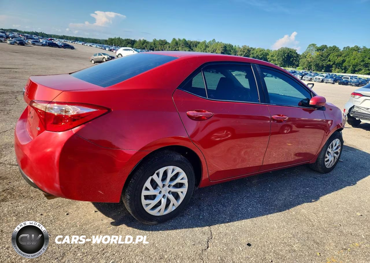 2019 Toyota Corolla Le VIN:5YFBURHE8KP858357 - 3
