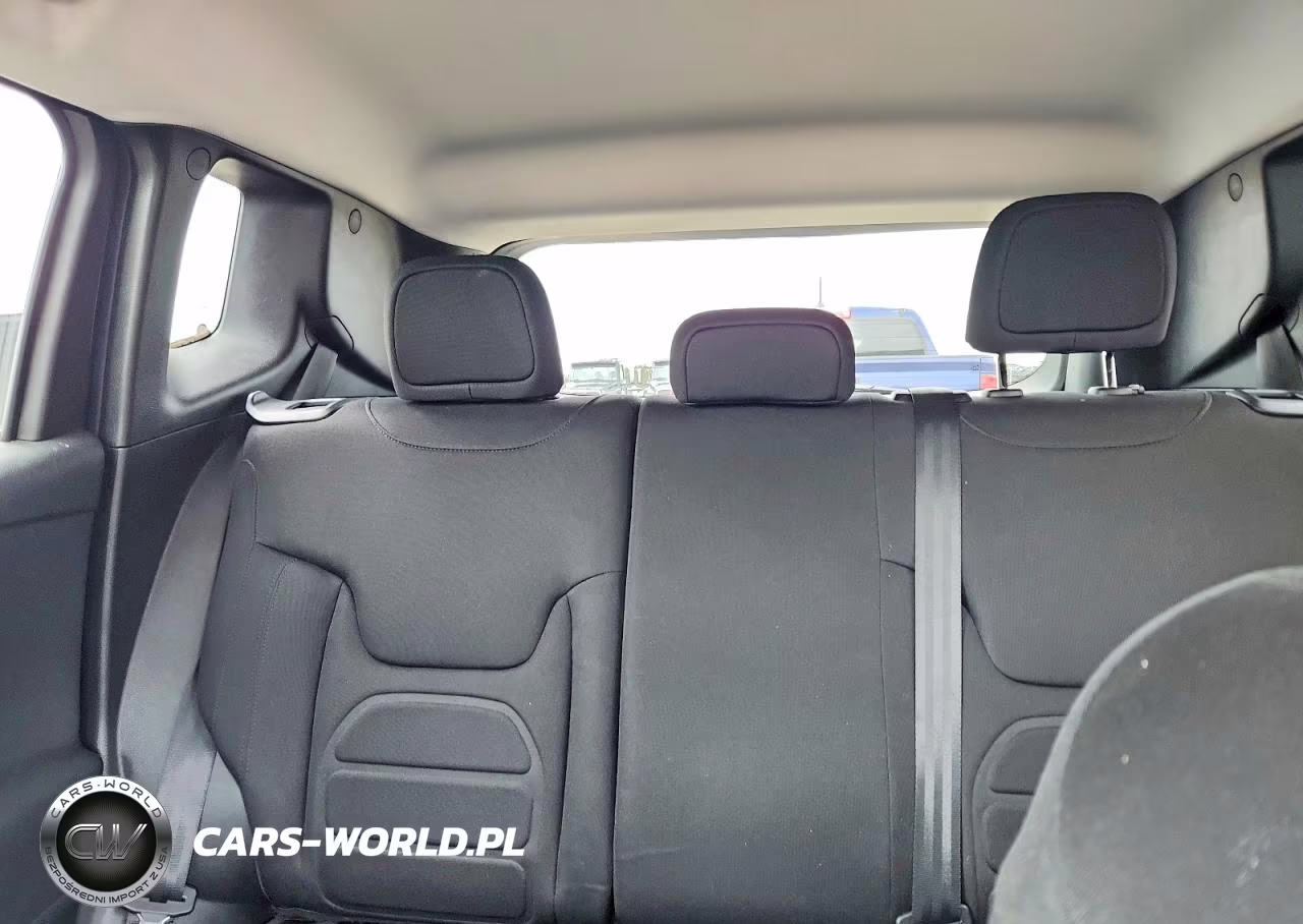 2018 Jeep Renegade Latitude VIN:ZACCJBBB7JPH73497 - 10