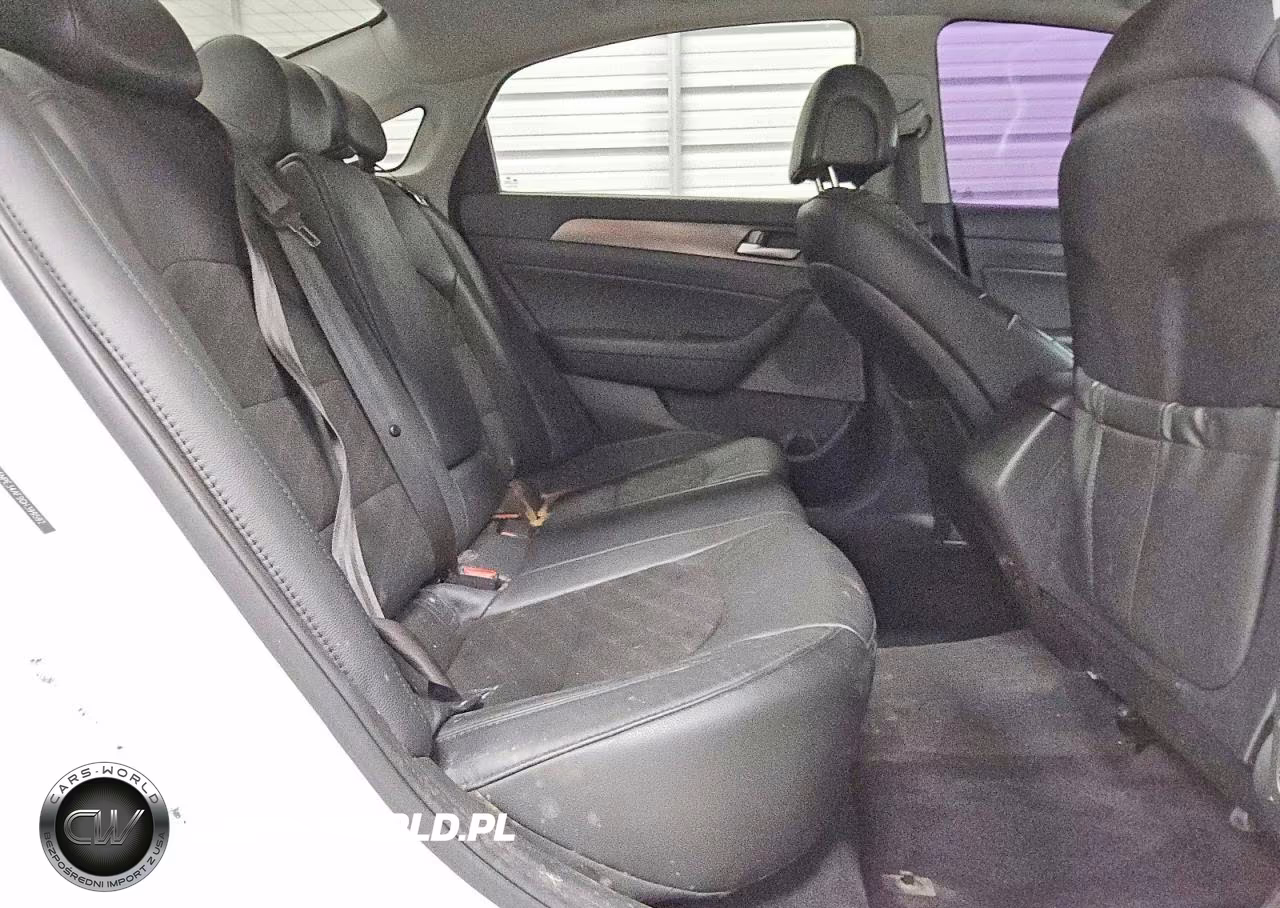2016 Hyundai Sonata Sport VIN:5NPE34AF9GH399592 - 10