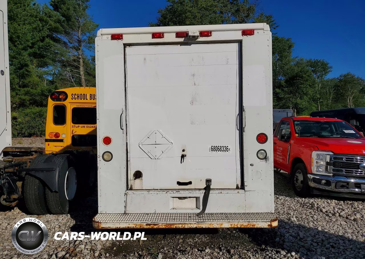 2006 Freightliner Mt45 Delivery Truck VIN:4UZAANBW66CW06597 - 6