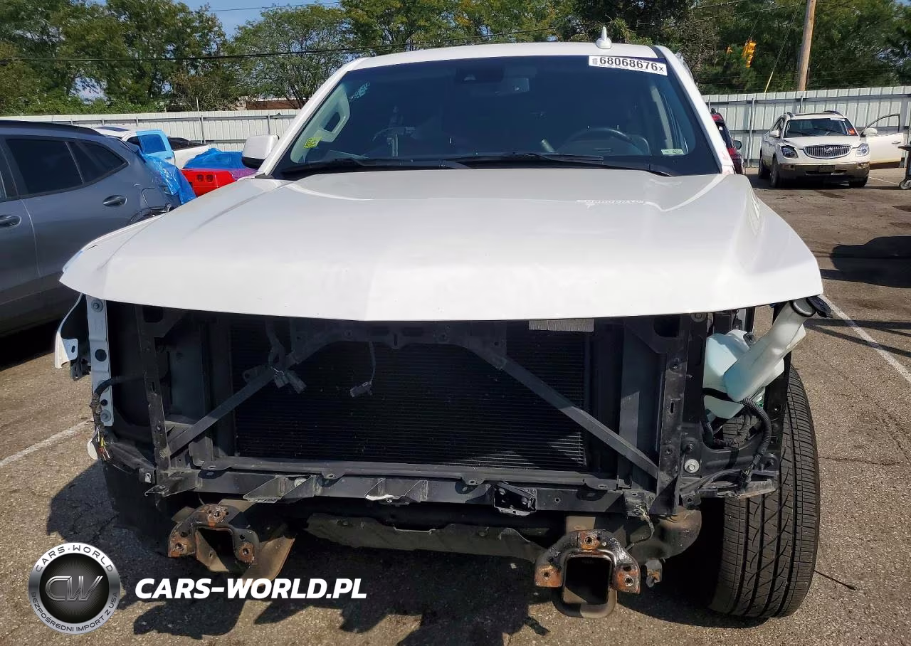 2018 Chevrolet Suburban K1500 Lt VIN:1GNSKHKC5JR111169 - 5