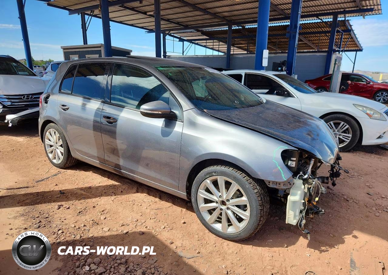 2014 Volkswagen Golf VIN:WVWDM7AJ3EW007504 - 4