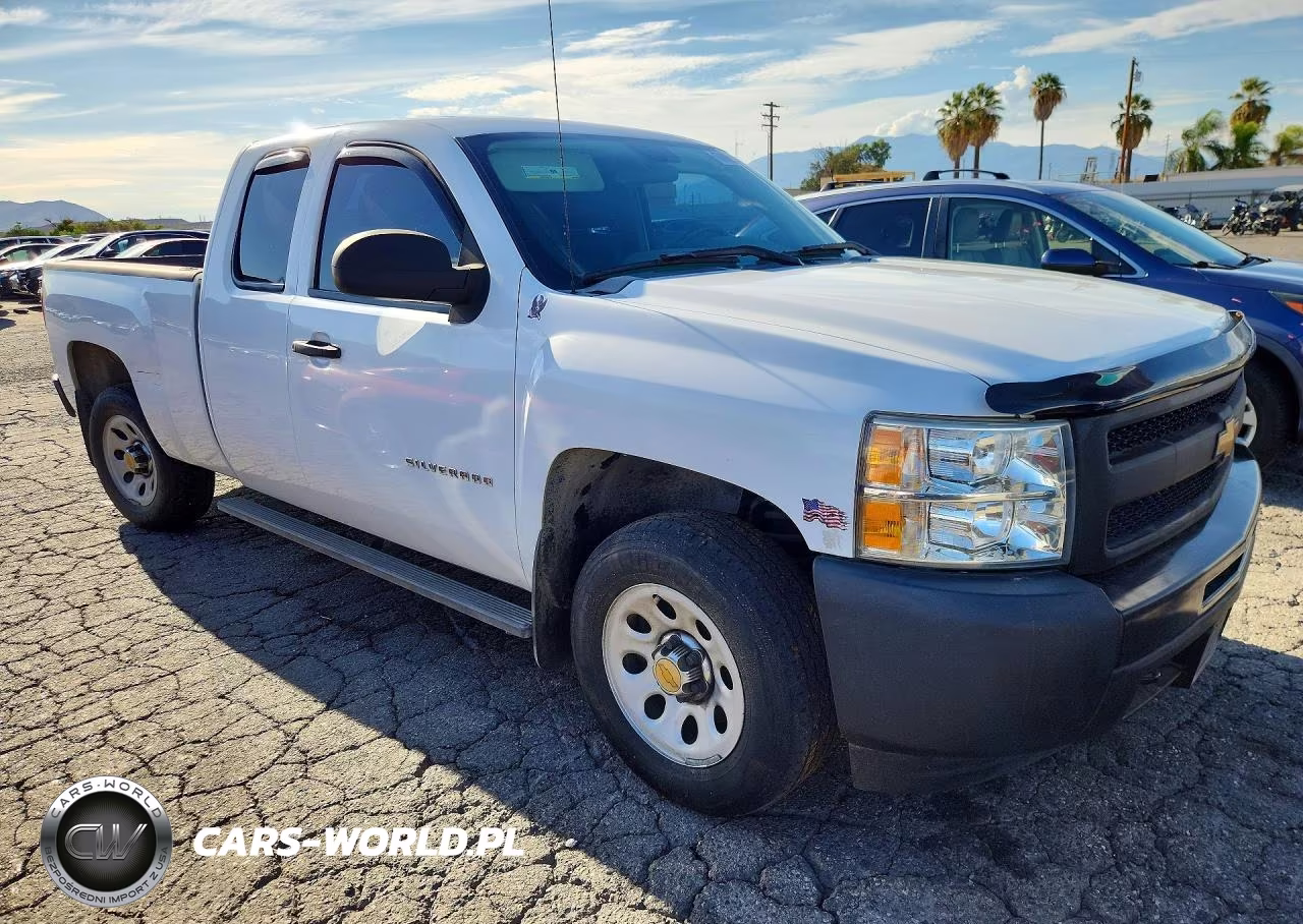 2013 Chevrolet Silverado C1500 VIN:1GCRCPEX6DZ126152 - 4