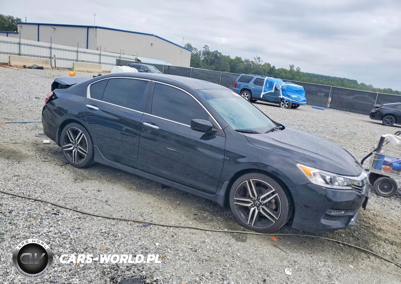 2017 Honda Accord Sport VIN:1HGCR2F52HA275961 - 4