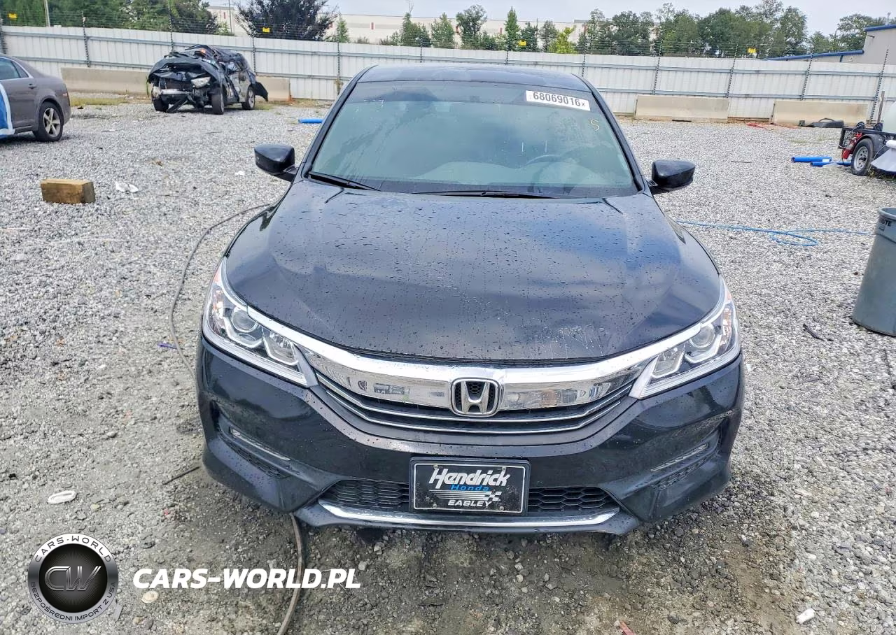 2017 Honda Accord Sport VIN:1HGCR2F52HA275961 - 5