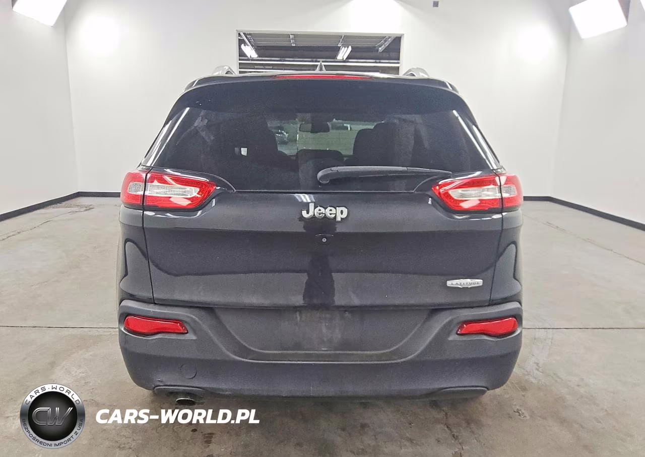 2015 Jeep Cherokee Latitude VIN:1C4PJLCBXFW573634 - 6