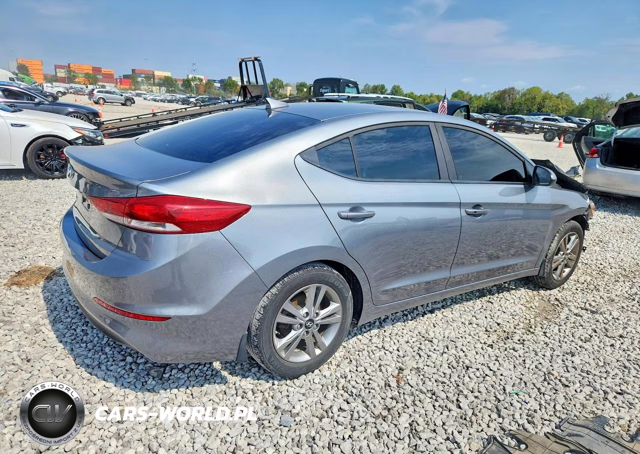 2018 Hyundai Elantra Value Edition VIN:KMHD84LF9JU555486 - 3