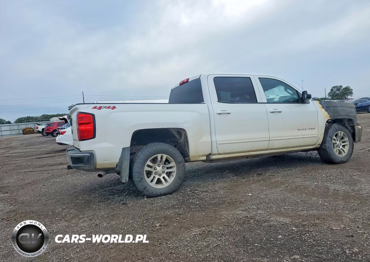 2018 Chevrolet Silverado K1500 Lt VIN:3GCUKREC9JG274572 - 3