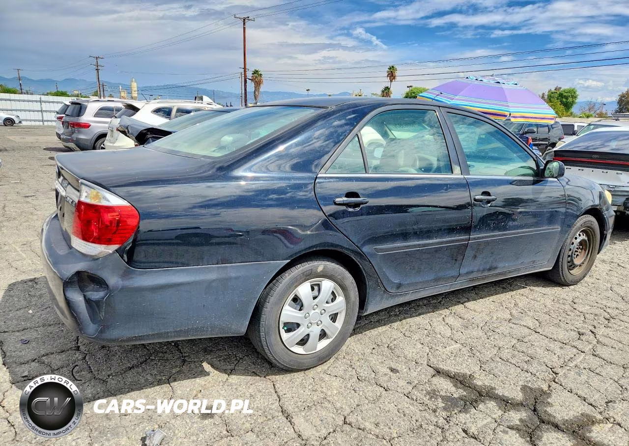 2006 Toyota Camry Le VIN:4T1BE32KX6U697300 - 3