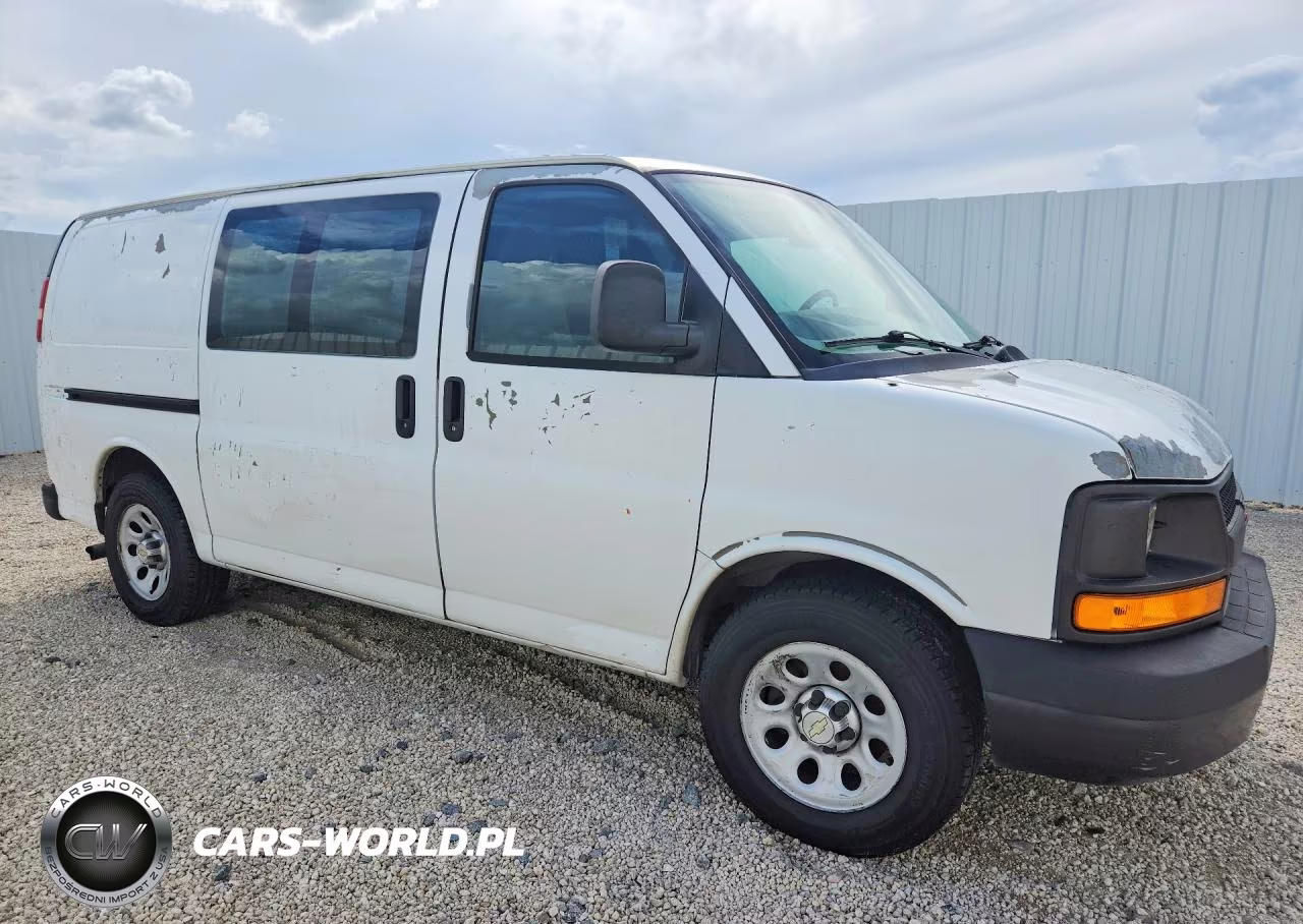 2012 Chevrolet Express G1500 VIN:1GCSGAFX0C1142927 - 4