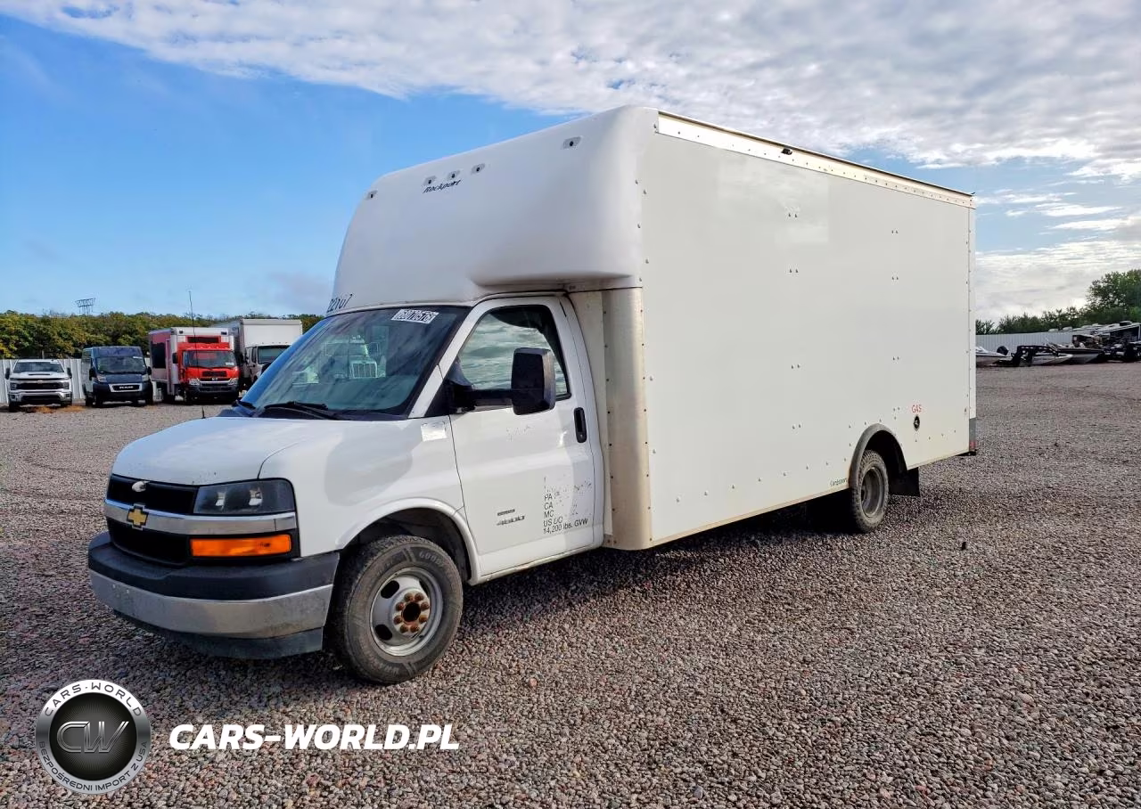 2022 Chevrolet Express G4500 Delivery Truck