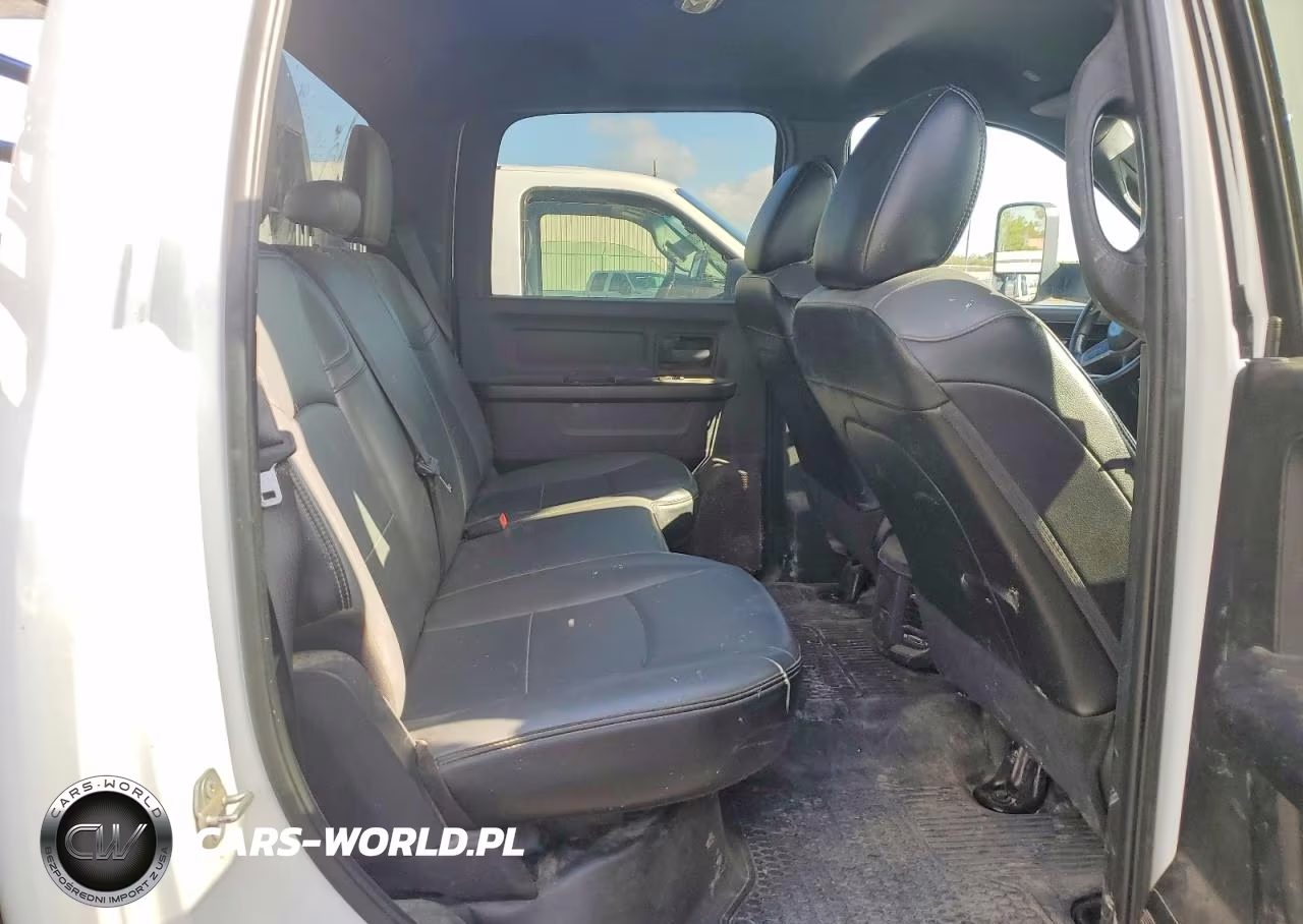2022 Ram 3500 VIN:3C7WRTCL8NG246193 - 11