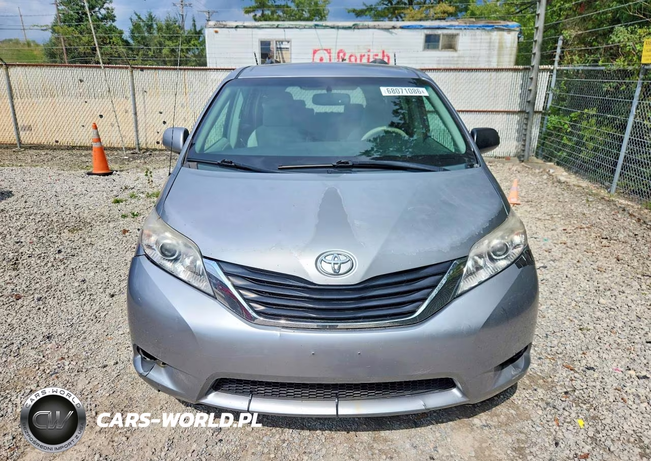 2011 Toyota Sienna Le VIN:5TDKK3DCXBS040711 - 5