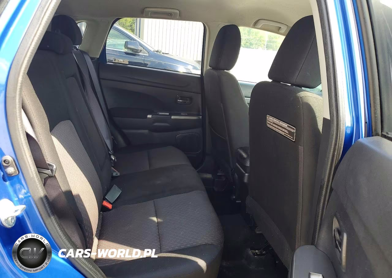 2018 Mitsubishi Outlander Sport Es VIN:JA4AR3AU3JZ005844 - 11